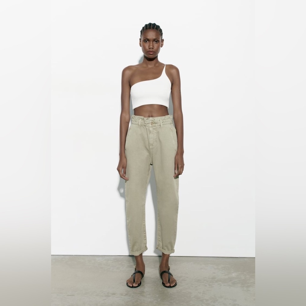 Zara paperbag high waisted jeans size 4